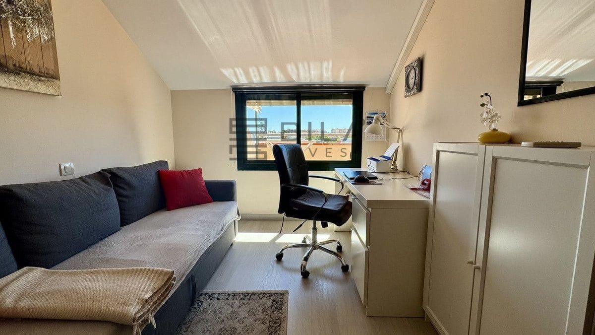 2 soverom Penthouse til salgs i Fuengirola med svømmebasseng - € 370 000 (Ref: 9751499)