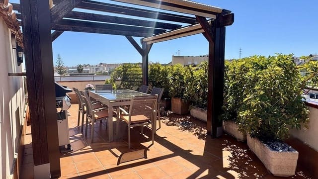 2 soverom Penthouse til salgs i Centro ciudad, Fuengirola med svømmebasseng - € 370 000 (Ref: 9751499)