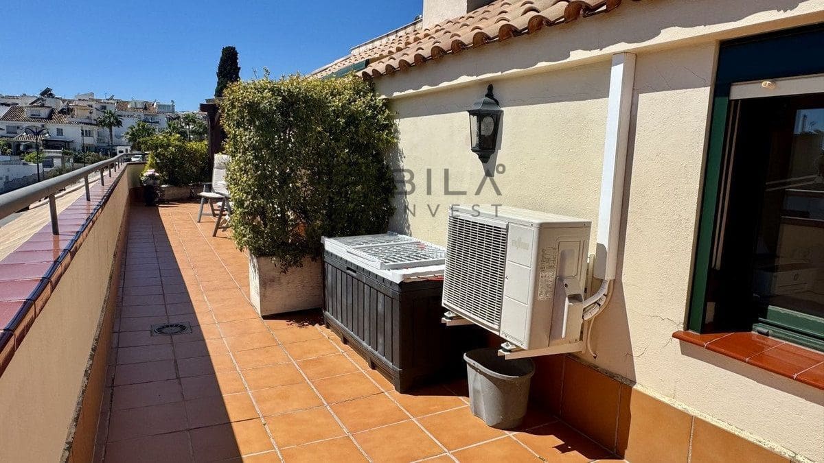 2 soverom Penthouse til salgs i Fuengirola med svømmebasseng - € 370 000 (Ref: 9751499)