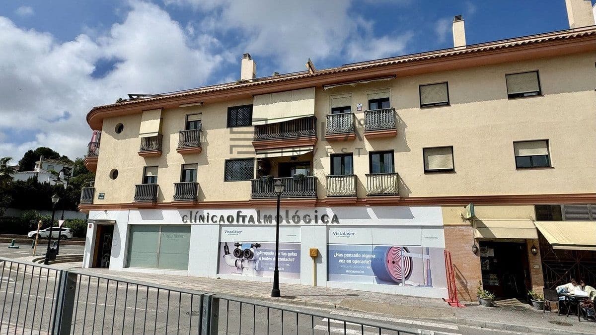 2 soverom Penthouse til salgs i Fuengirola med svømmebasseng - € 370 000 (Ref: 9751499)