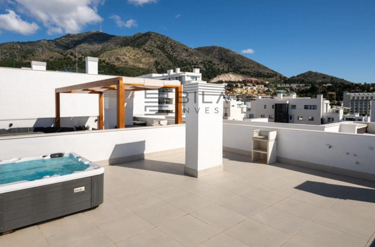 2 chambre Penthouse à vendre à Fuengirola avec piscine - 795 000 € (Ref: 9762323)