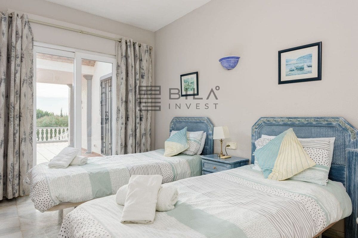 4 sypialnia Willa na sprzedaż w Mijas Golf z basenem garażem - 1 300 000 € (Ref: 9762325)