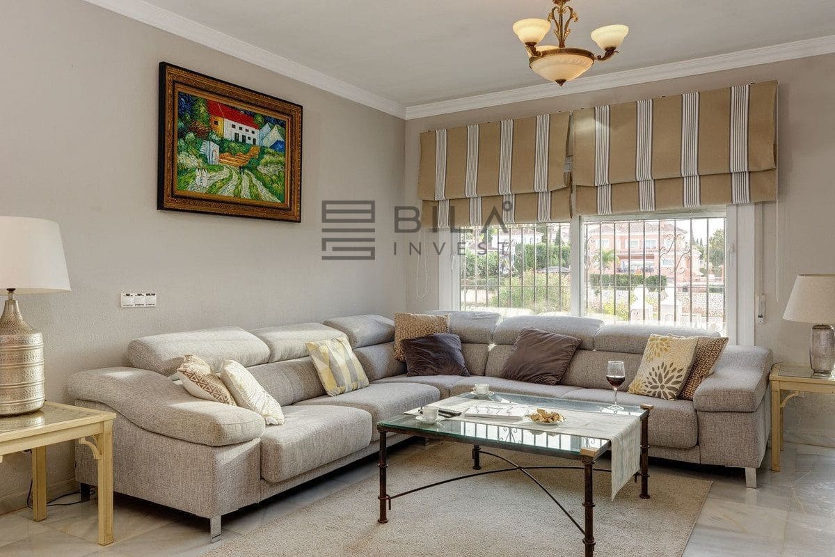 4 sypialnia Willa na sprzedaż w Mijas Golf z basenem garażem - 1 300 000 € (Ref: 9762325)