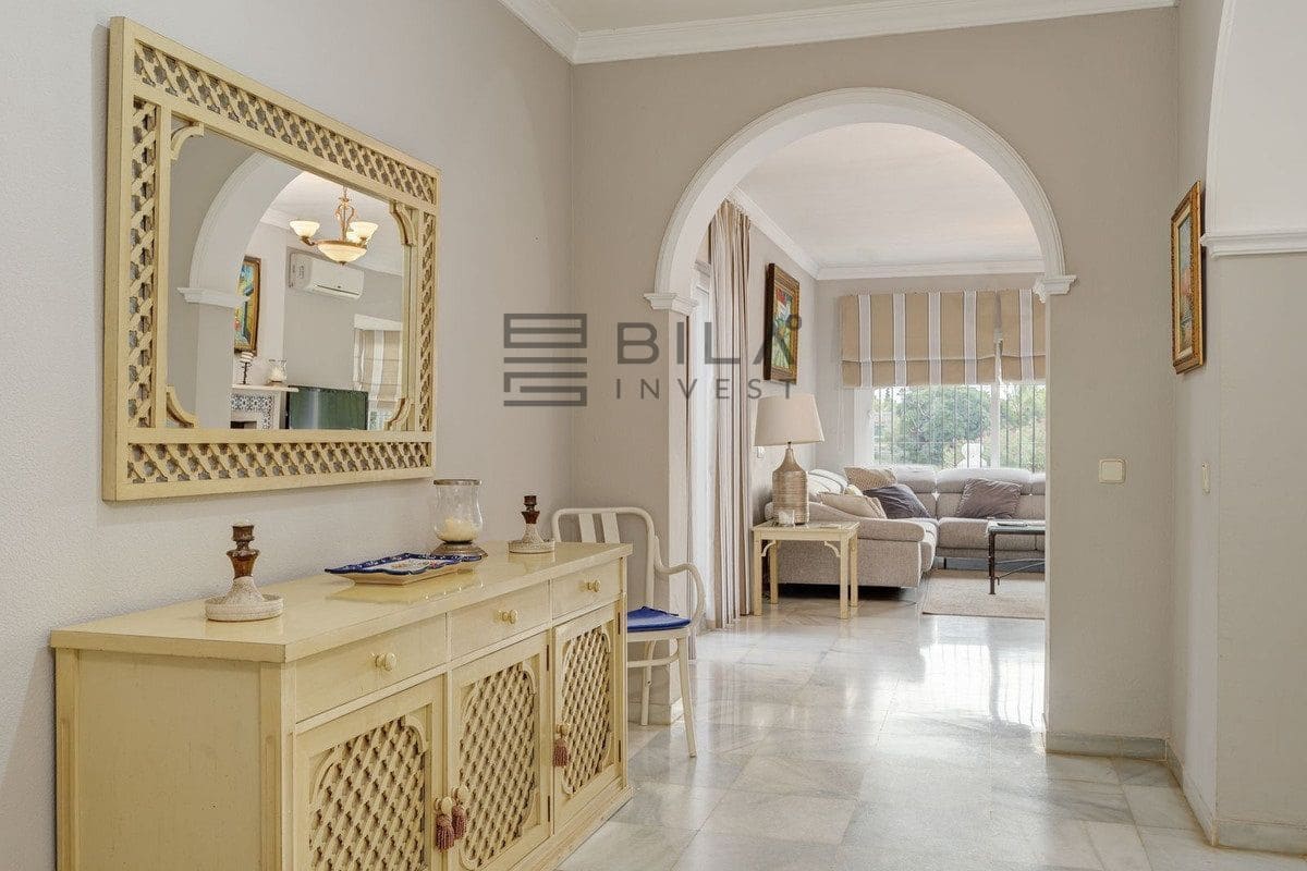 4 sypialnia Willa na sprzedaż w Mijas Golf z basenem garażem - 1 300 000 € (Ref: 9762325)