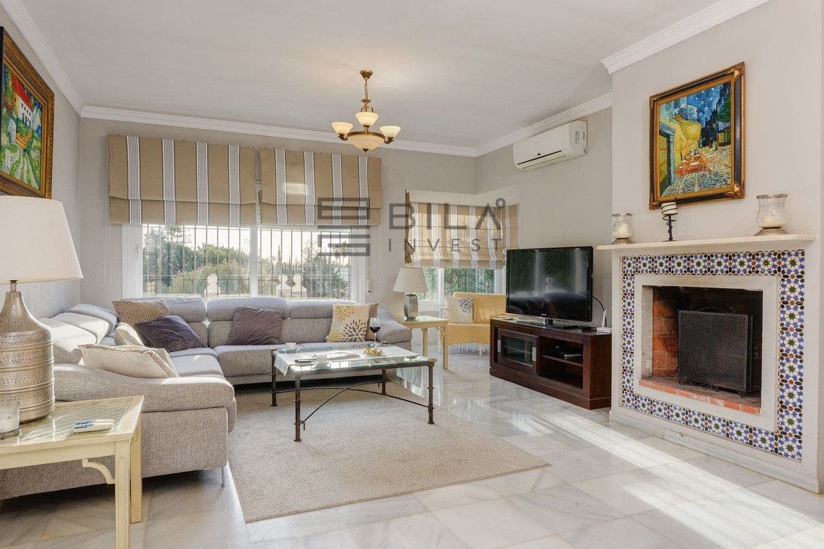 4 sypialnia Willa na sprzedaż w Mijas Golf z basenem garażem - 1 300 000 € (Ref: 9762325)