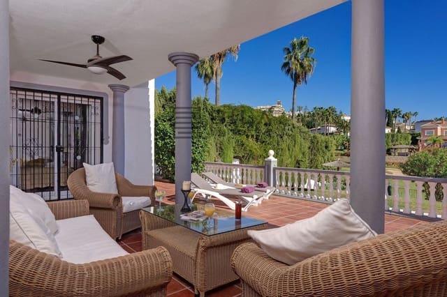 4 sypialnia Willa na sprzedaż w Mijas Golf, Mijas z basenem garażem - 1 300 000 € (Ref: 9762325)