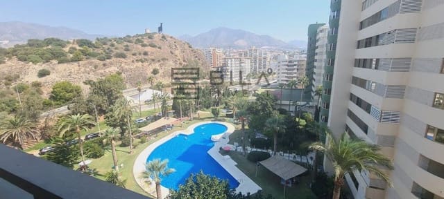 1 makuuhuone Kattohuoneisto myytävänä paikassa Los Boliches , Fuengirola mukana uima-altaan - 335 000 € (Ref: 9762327)