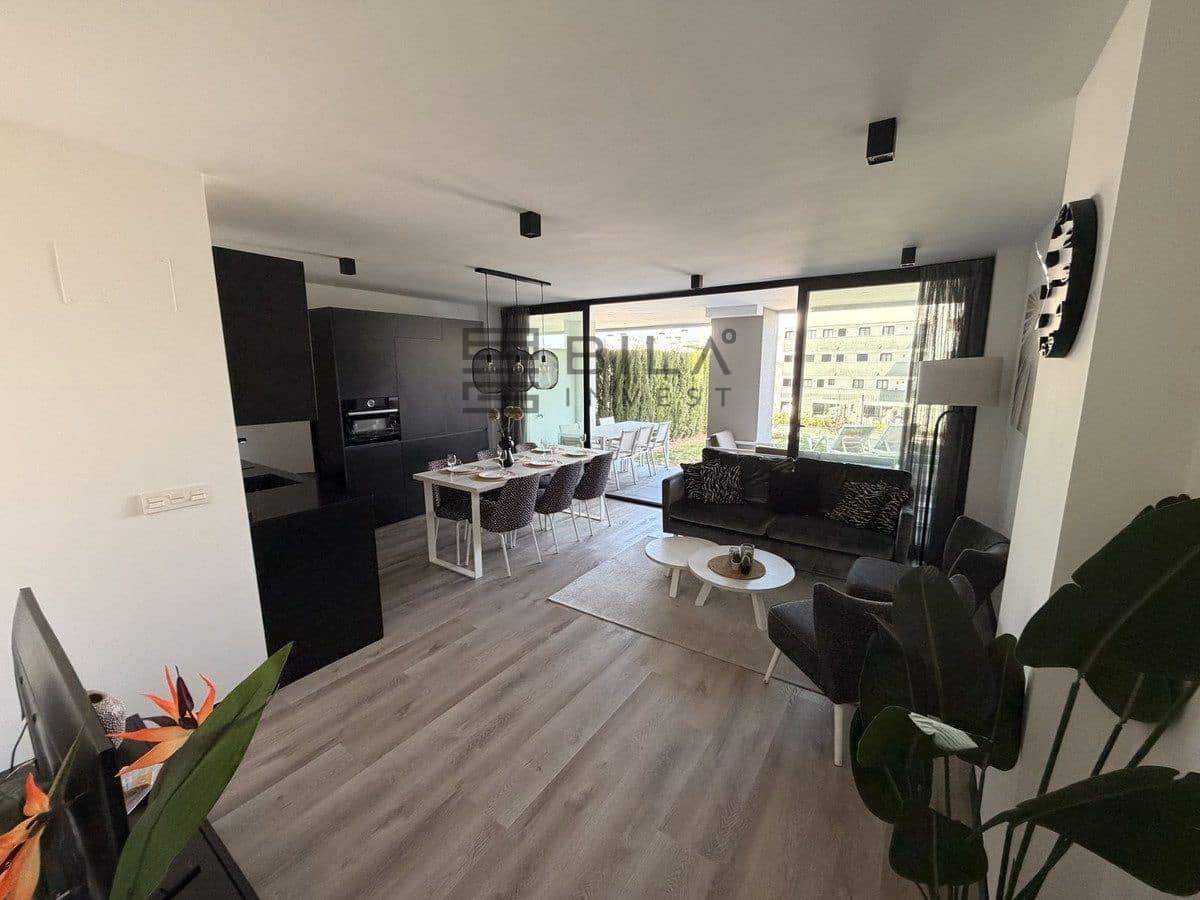 3 soveværelse Lejlighed til salg i Mijas Costa med swimmingpool garage - € 385.000 (Ref: 9772566)