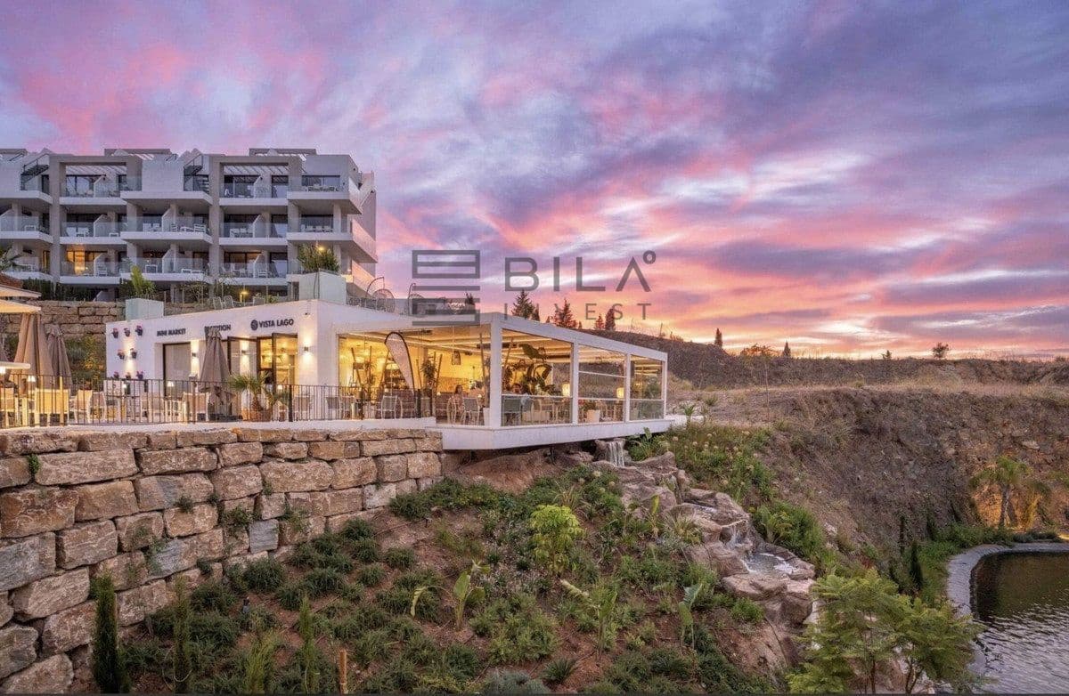 3 soveværelse Lejlighed til salg i Mijas Costa med swimmingpool garage - € 385.000 (Ref: 9772566)