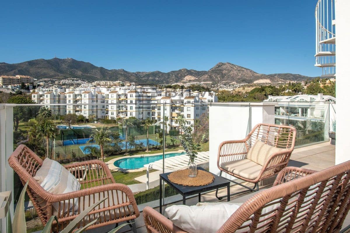 3 slaapkamer Penthouse te koop in Benalmadena Costa met zwembad - € 795.000 (Ref: 9772567)