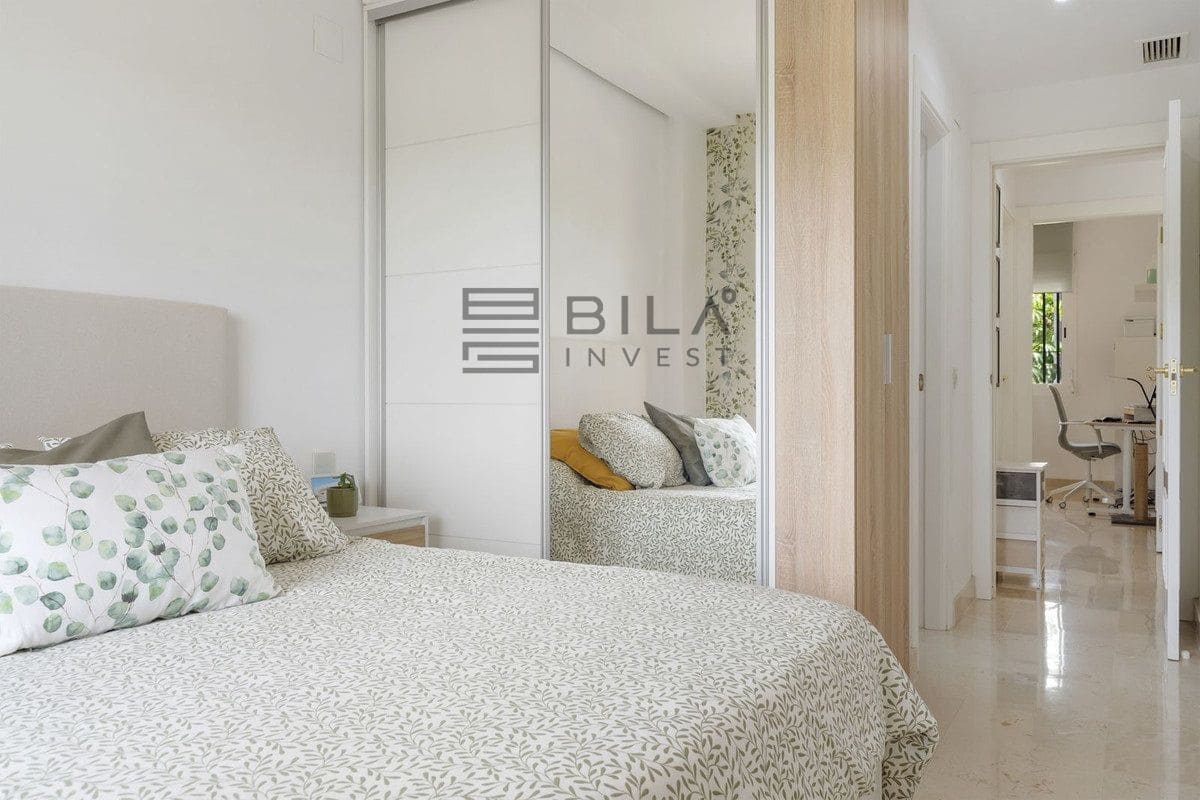 2 soveværelse Lejlighed til salg i La Cala de Mijas med swimmingpool garage - € 295.000 (Ref: 9772568)