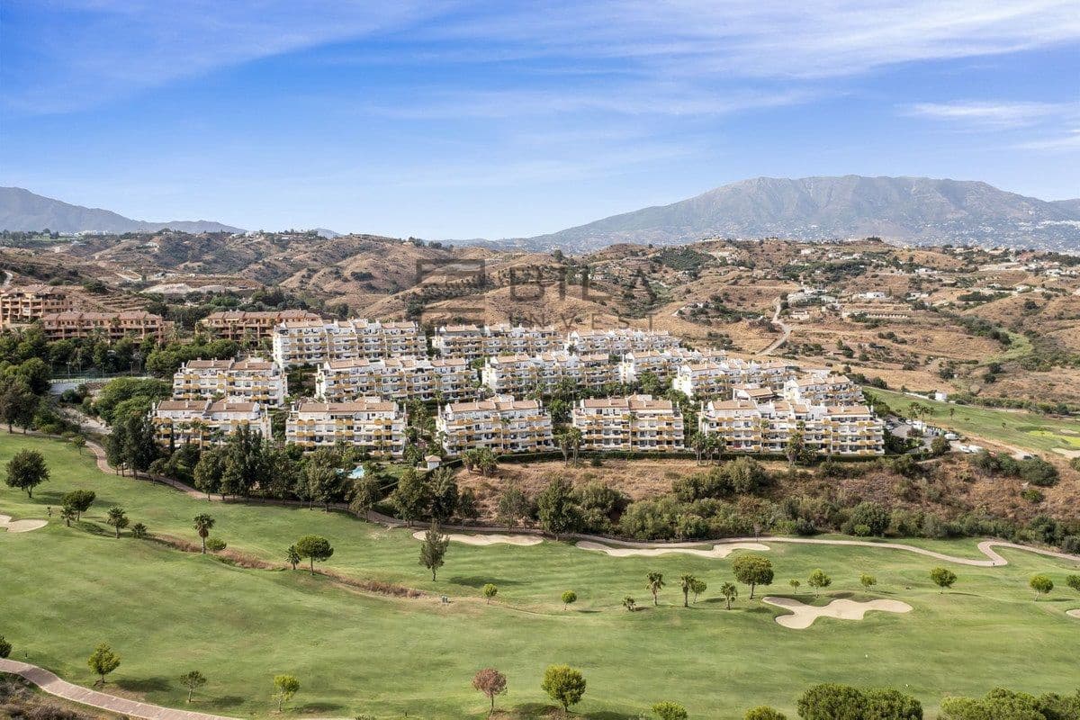 2 soveværelse Lejlighed til salg i La Cala de Mijas med swimmingpool garage - € 295.000 (Ref: 9772568)