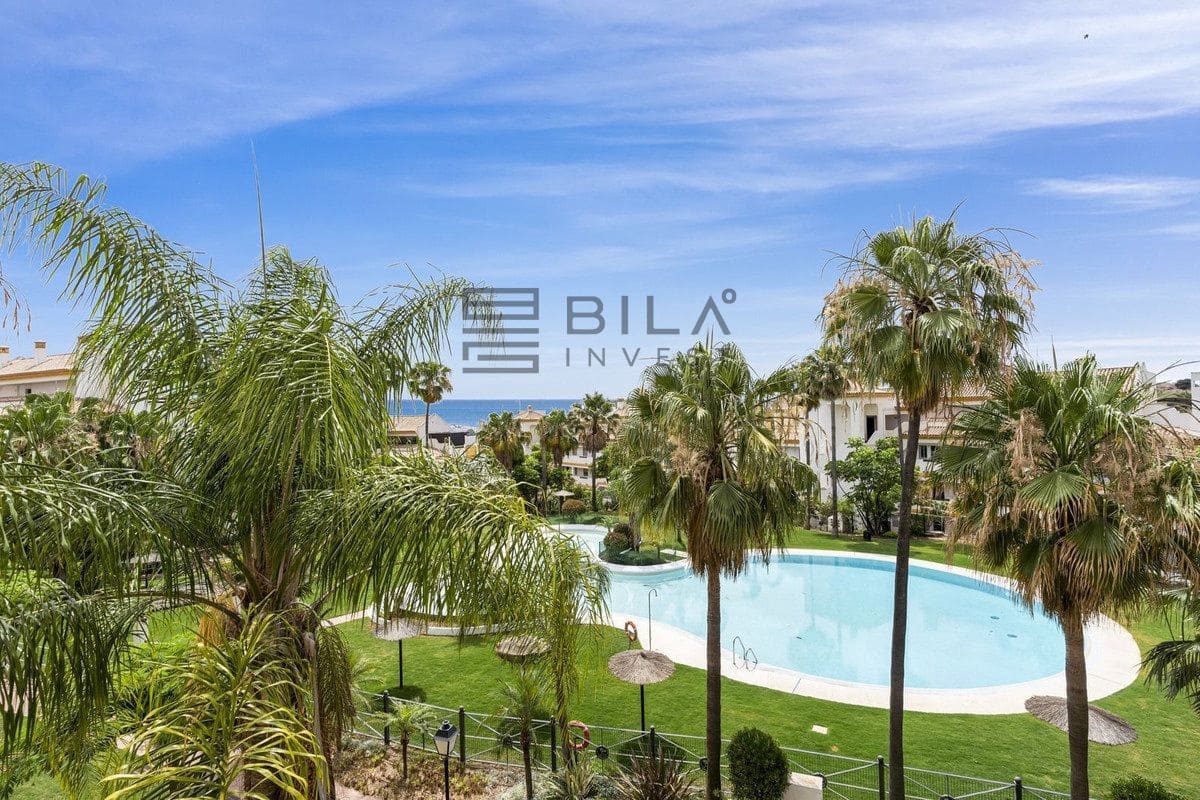 2 soveværelse Lejlighed til salg i La Cala de Mijas med swimmingpool garage - € 295.000 (Ref: 9772568)