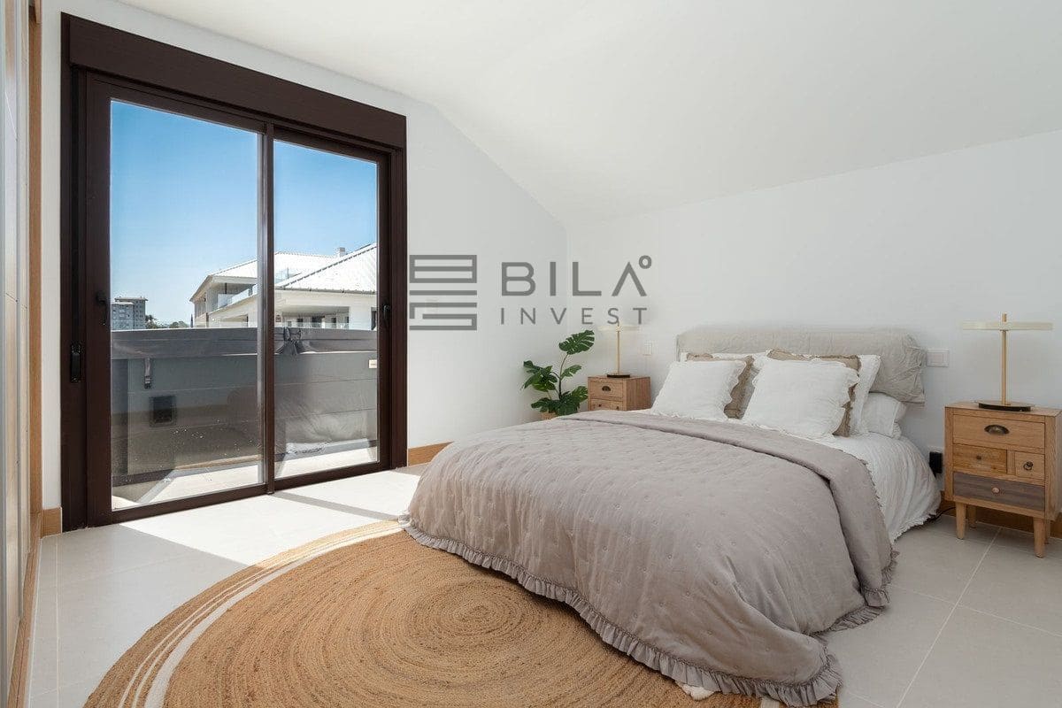 2 sypialnia Penthouse na sprzedaż w Fuengirola z basenem - 695 000 € (Ref: 9772569)