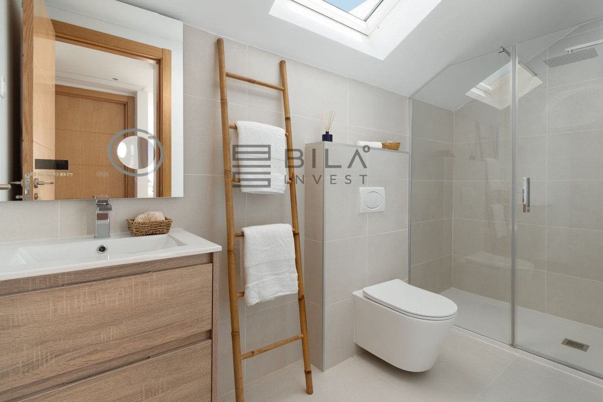 2 sypialnia Penthouse na sprzedaż w Fuengirola z basenem - 695 000 € (Ref: 9772569)