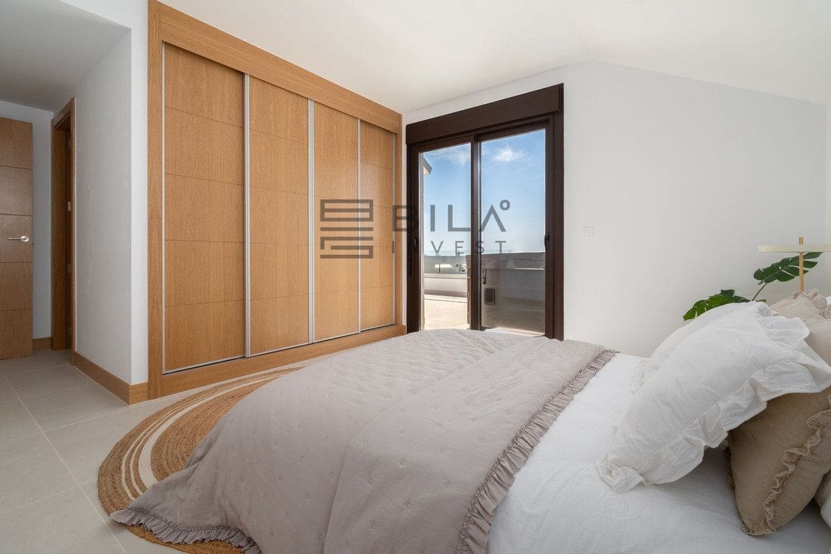 2 sypialnia Penthouse na sprzedaż w Fuengirola z basenem - 695 000 € (Ref: 9772569)