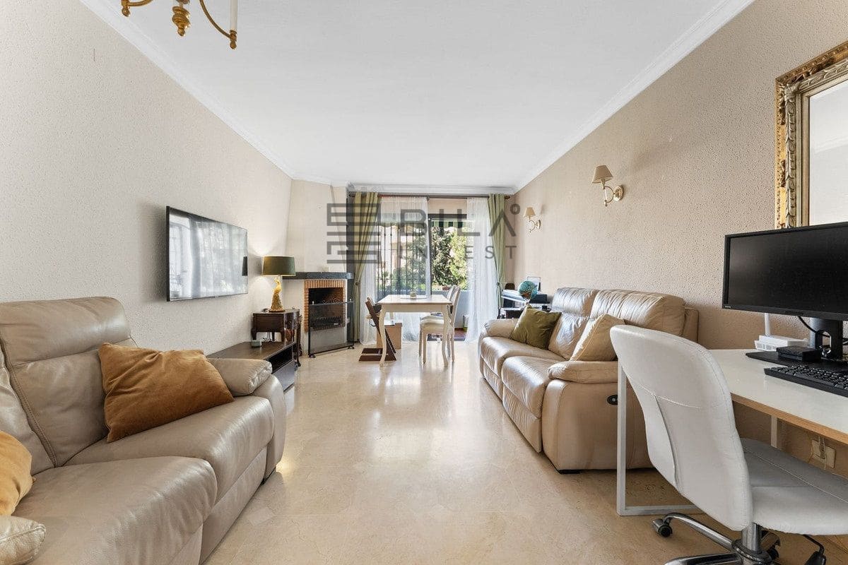 Piso de 2 habitaciones en Riviera del Sol en venta con piscina - 299.000 € (Ref: 9772573)