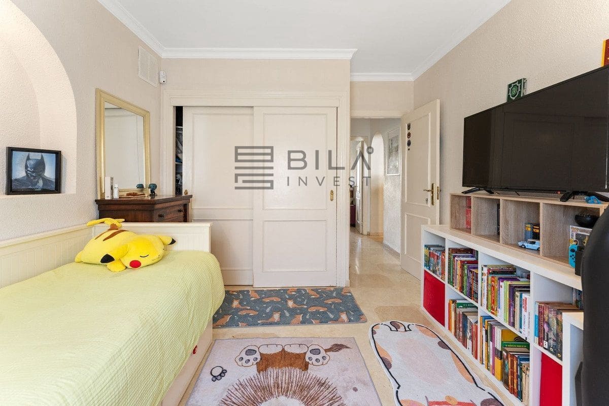 Piso de 2 habitaciones en Riviera del Sol en venta con piscina - 299.000 € (Ref: 9772573)