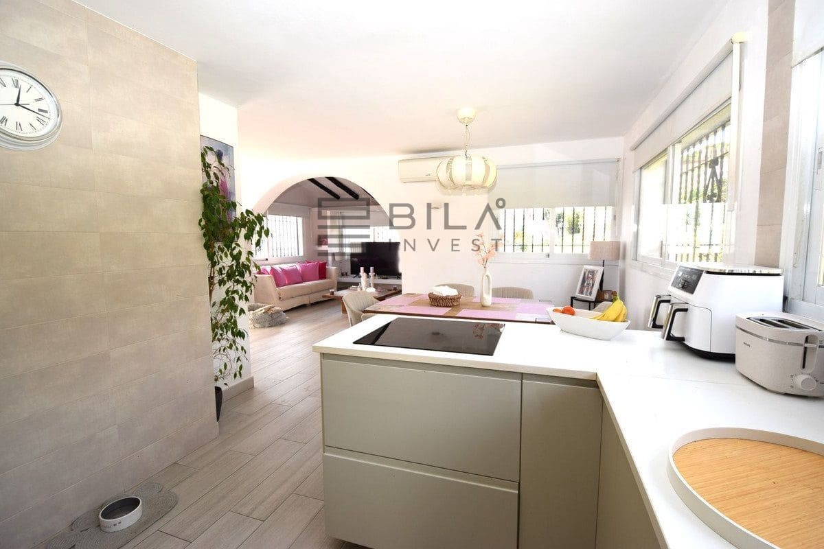 Chalet de 3 habitaciones en La Cala de Mijas en venta con piscina - 795.000 € (Ref: 9772575)