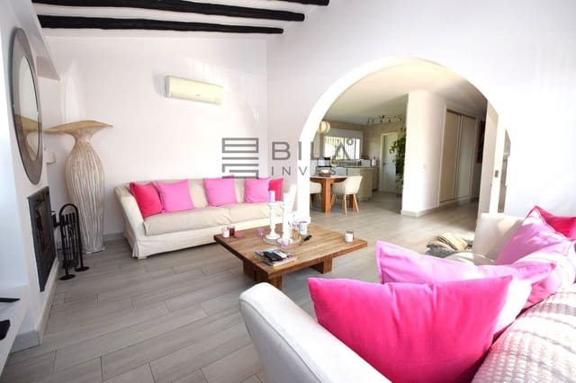 Chalet de 3 habitaciones en La Cala de Mijas, Mijas en venta con piscina - 795.000 € (Ref: 9772575)