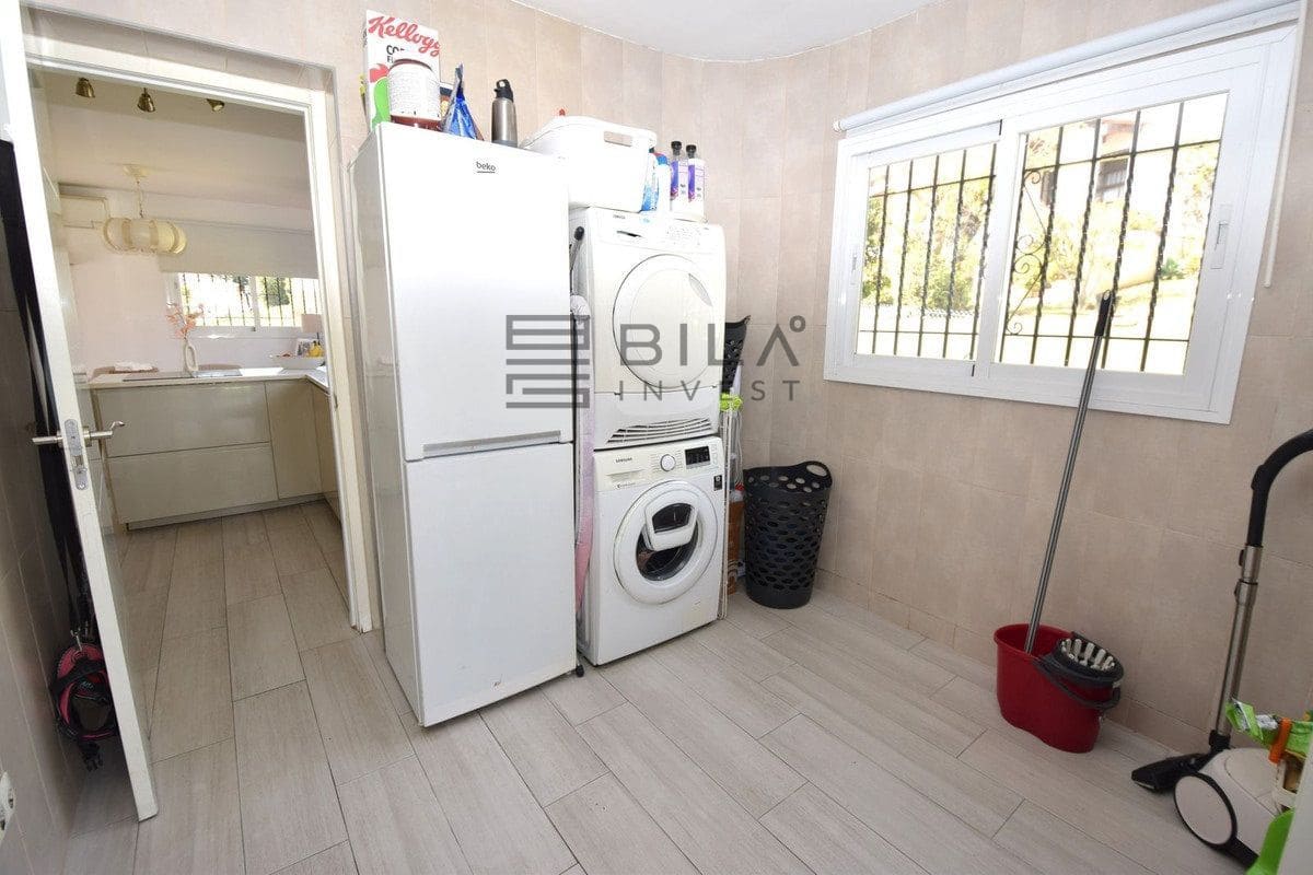 Chalet de 3 habitaciones en La Cala de Mijas en venta con piscina - 795.000 € (Ref: 9772575)