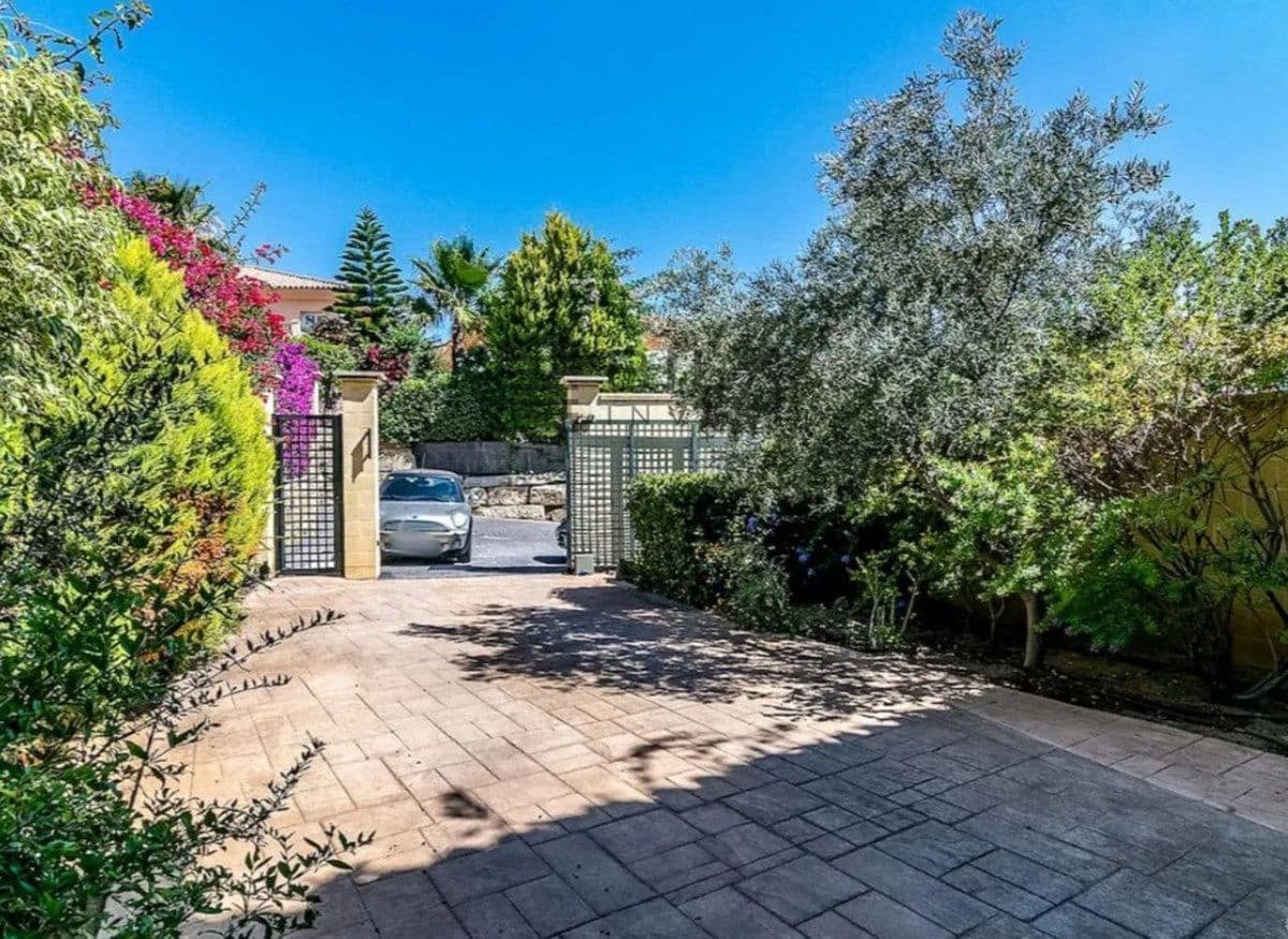 4 soverom Hus til salgs i Riviera del Sol med svømmebasseng - € 660 000 (Ref: 9780185)