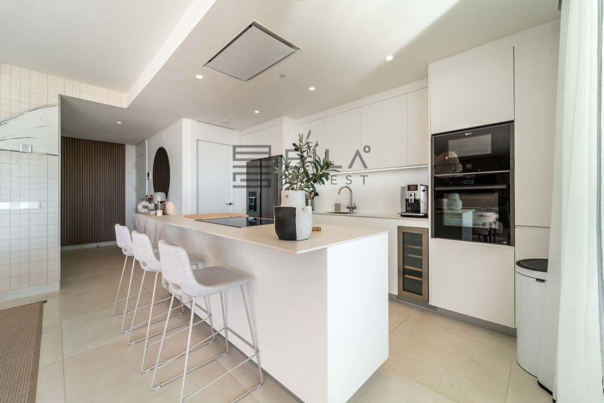 3 soverom Leilighet til salgs i Fuengirola med svømmebasseng garasje - € 849 000 (Ref: 9780186)