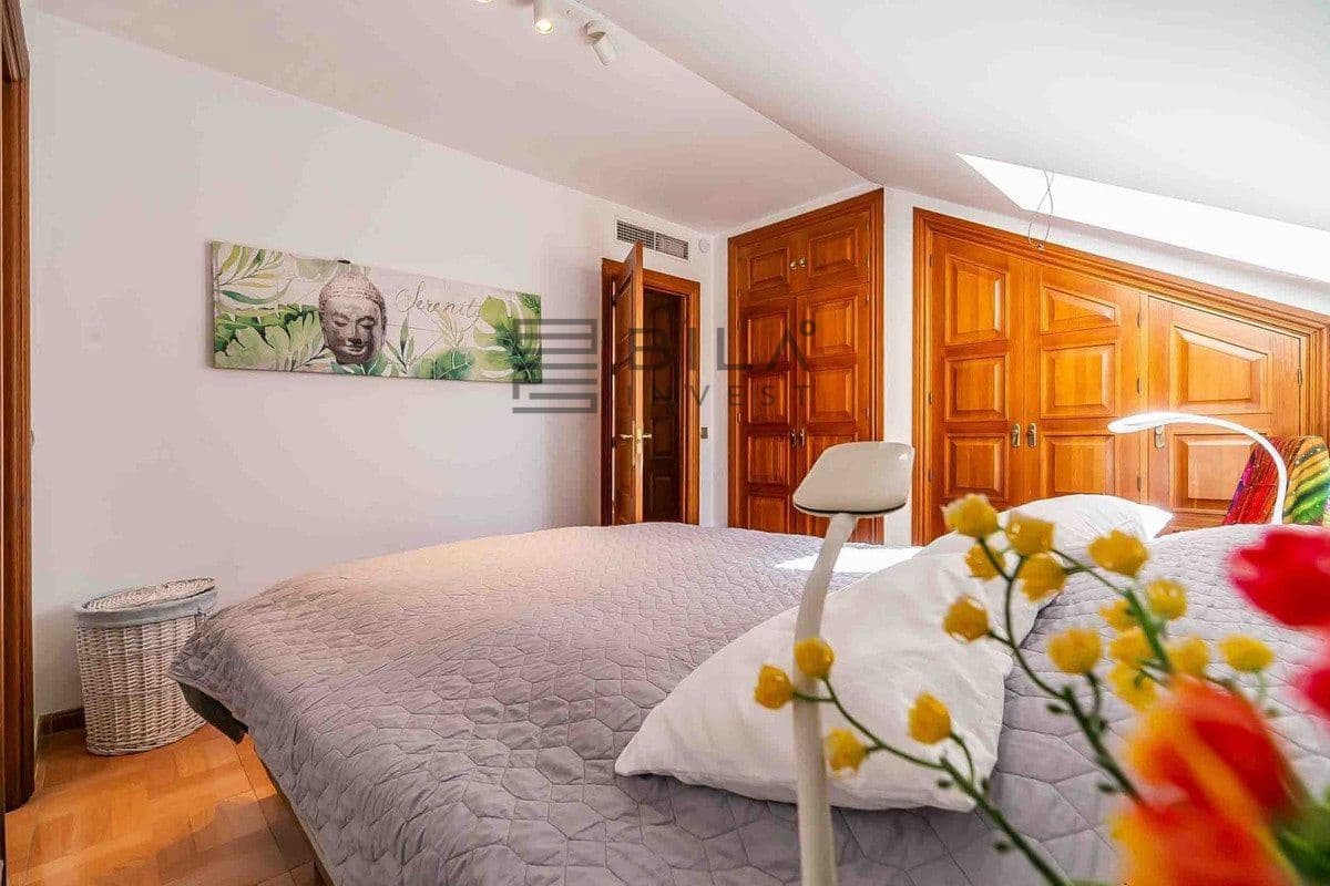 Ático de 2 habitaciones en Fuengirola en venta - 328.000 € (Ref: 9780187)