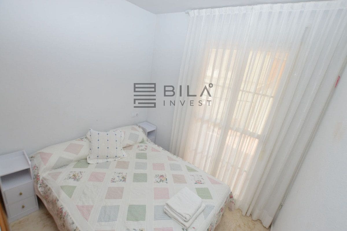 2 slaapkamer Flat te koop in Torrequebrada met zwembad garage - € 295.000 (Ref: 9780189)