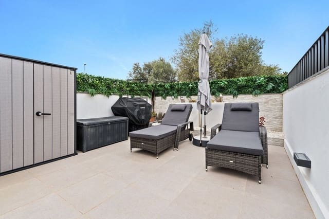 Chalet de 4 habitaciones en La Cala de Mijas, Mijas en venta con piscina - 995.000 € (Ref: 9786728)