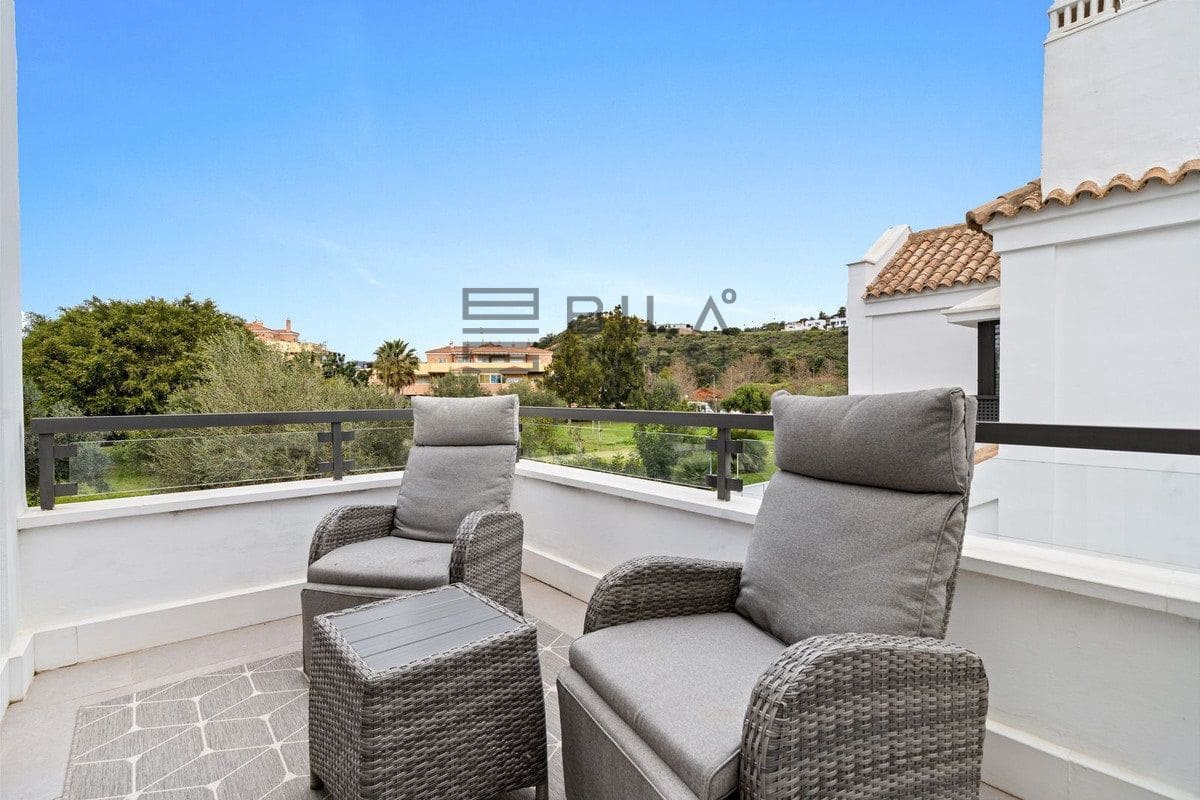 4 sovrum Villa till salu i La Cala de Mijas med pool - 995 000 € (Ref: 9786728)