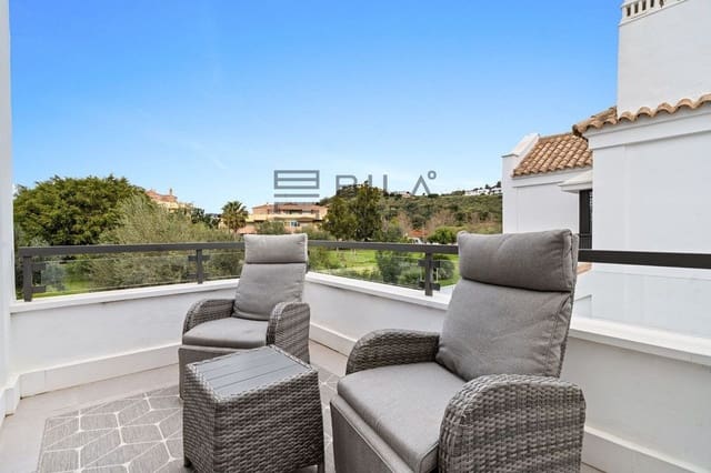 Chalet de 4 habitaciones en La Cala de Mijas, Mijas en venta con piscina - 995.000 € (Ref: 9786728)