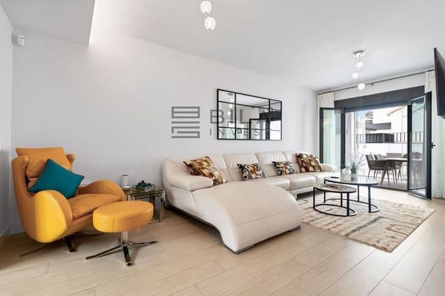 Chalet de 4 habitaciones en La Cala de Mijas, Mijas en venta con piscina - 995.000 € (Ref: 9786728)