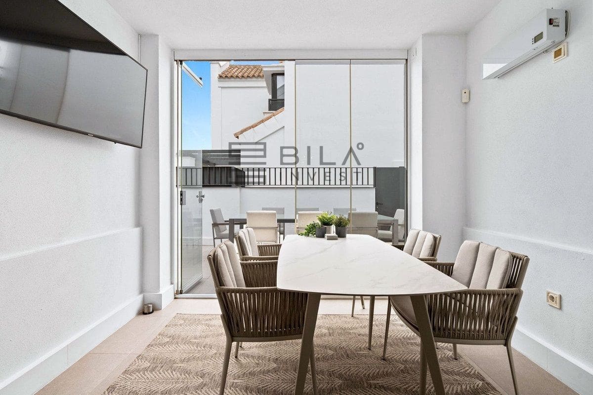 4 sovrum Villa till salu i La Cala de Mijas med pool - 995 000 € (Ref: 9786728)