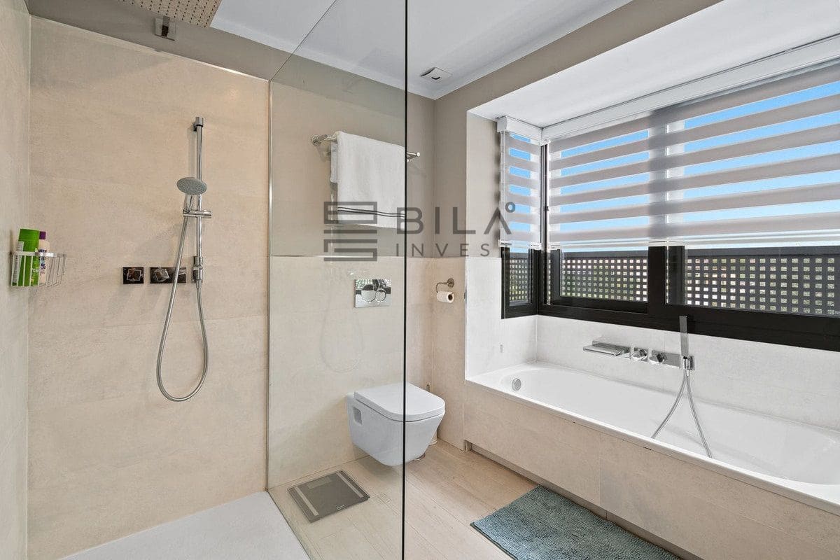 4 sovrum Villa till salu i La Cala de Mijas med pool - 995 000 € (Ref: 9786728)