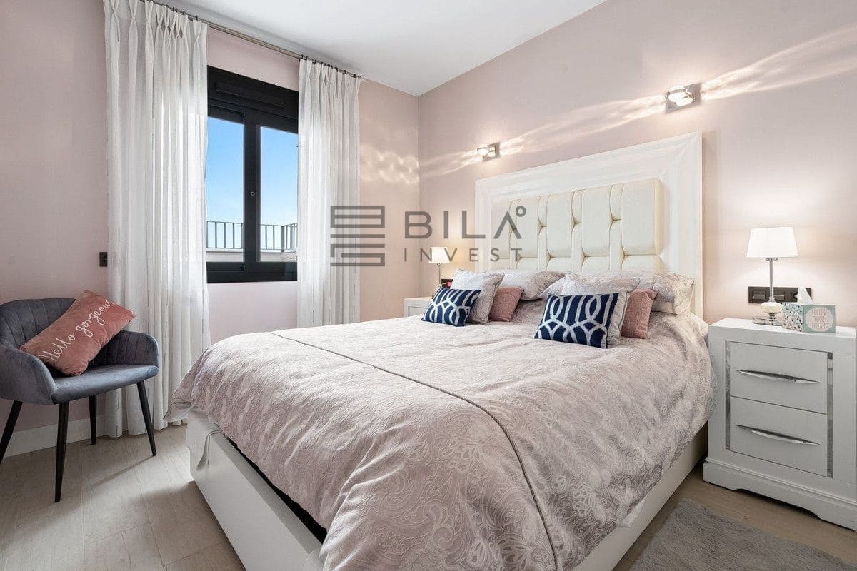 4 sovrum Villa till salu i La Cala de Mijas med pool - 995 000 € (Ref: 9786728)