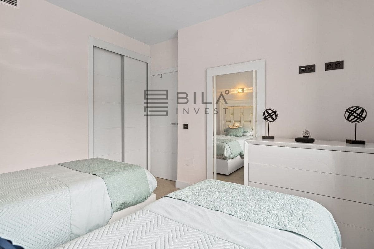 4 sovrum Villa till salu i La Cala de Mijas med pool - 995 000 € (Ref: 9786728)