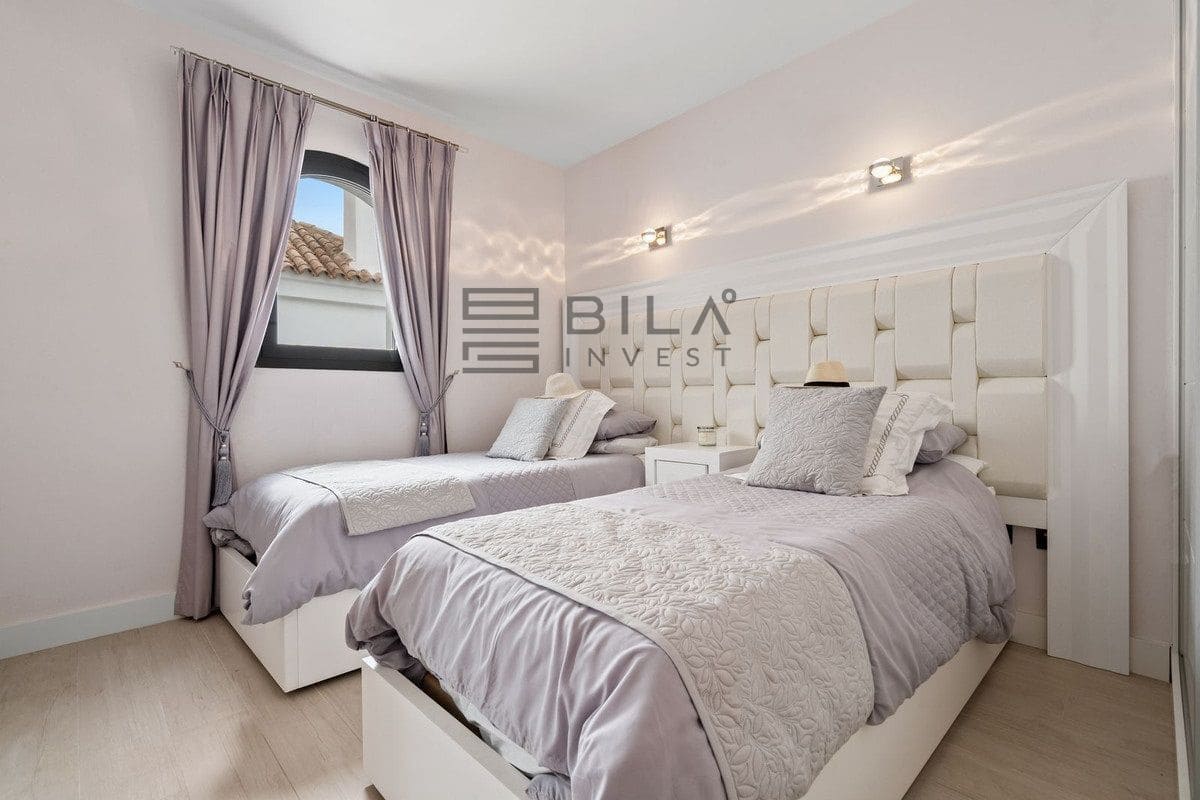 4 sovrum Villa till salu i La Cala de Mijas med pool - 995 000 € (Ref: 9786728)