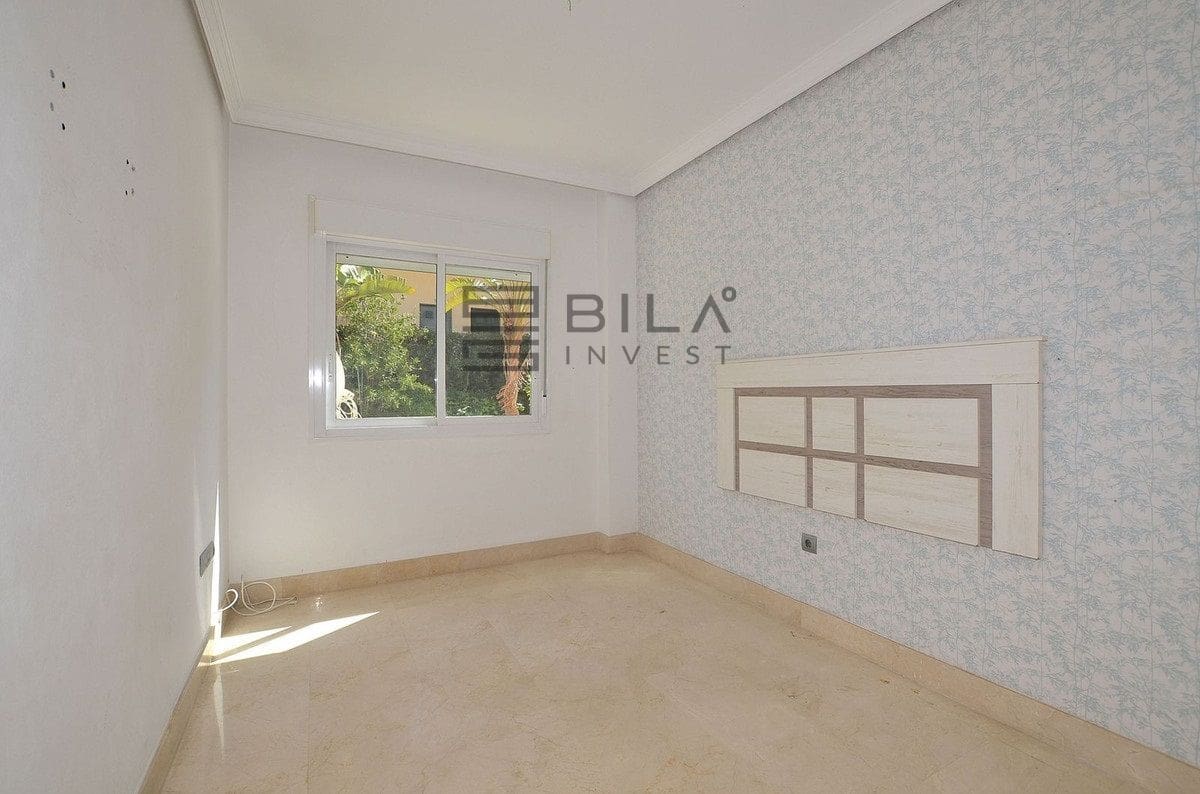 Piso de 3 habitaciones en Torrequebrada en venta con piscina garaje - 465.000 € (Ref: 9789897)
