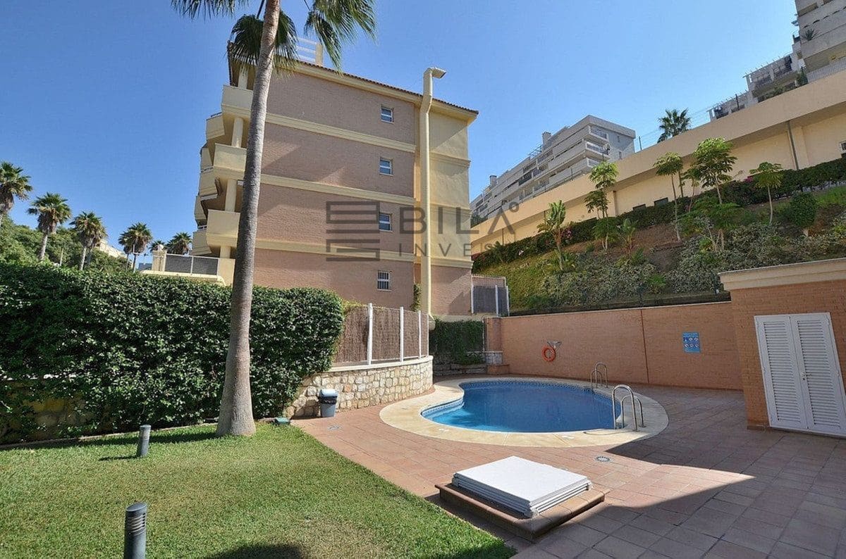 Piso de 3 habitaciones en Torrequebrada en venta con piscina garaje - 465.000 € (Ref: 9789897)