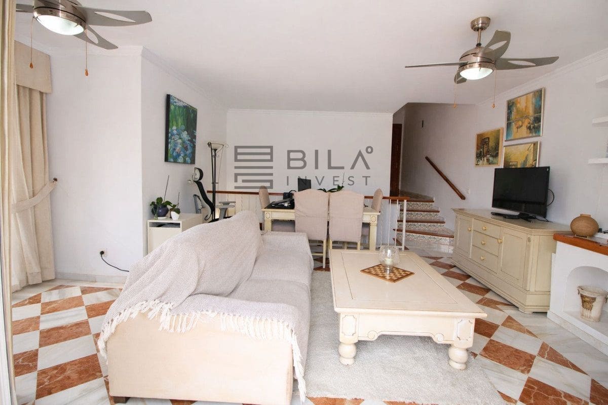 Casa de 2 habitaciones en Mijas Golf en venta con piscina - 325.000 € (Ref: 9789898)