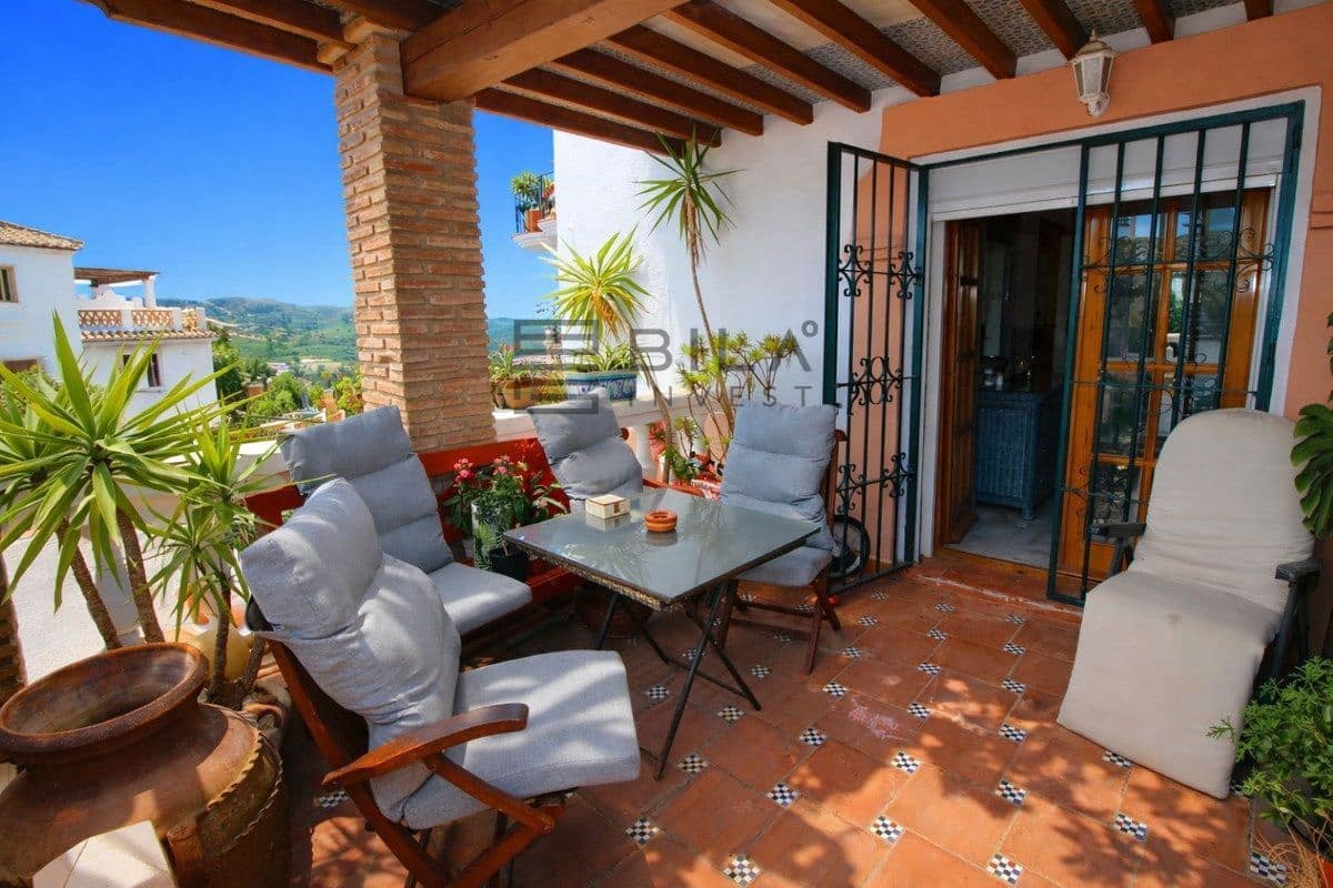 Casa de 2 habitaciones en Mijas Golf en venta con piscina - 325.000 € (Ref: 9789898)
