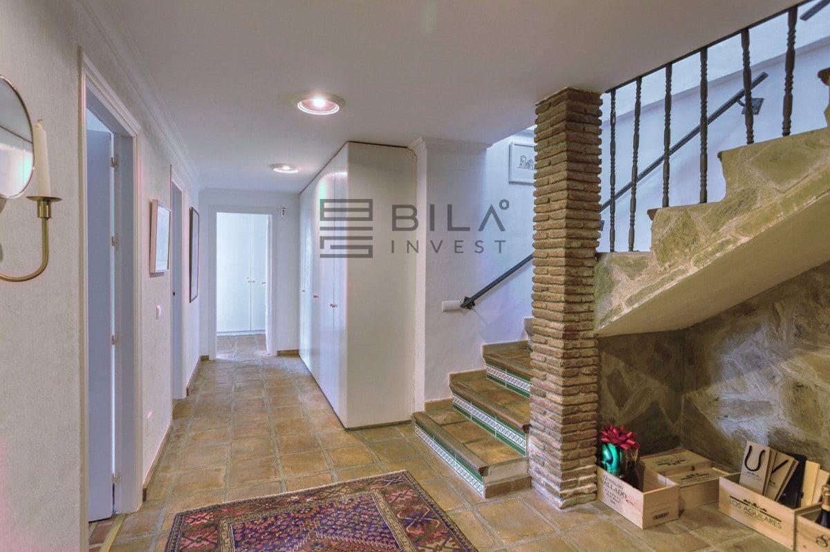 5 soverom Villa til salgs i Torremuelle med svømmebasseng garasje - € 1 095 000 (Ref: 9789905)