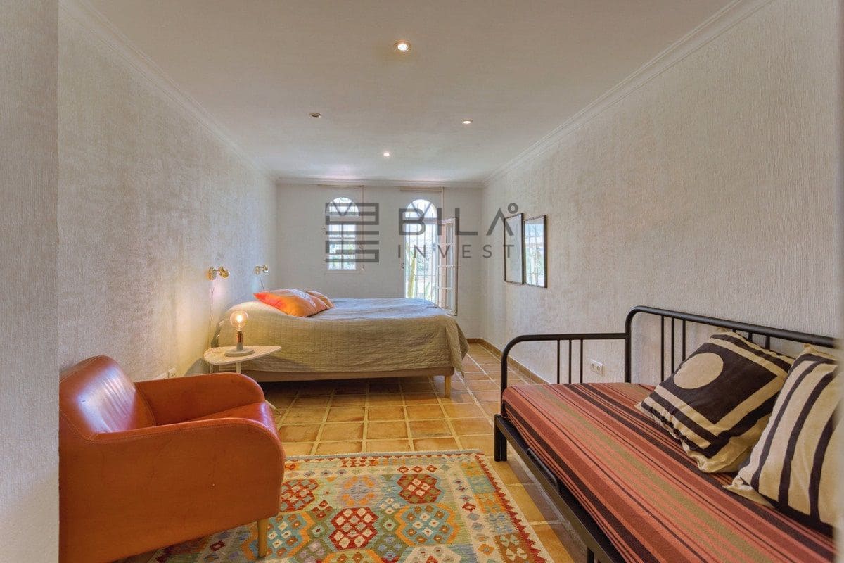 5 soverom Villa til salgs i Torremuelle med svømmebasseng garasje - € 1 095 000 (Ref: 9789905)