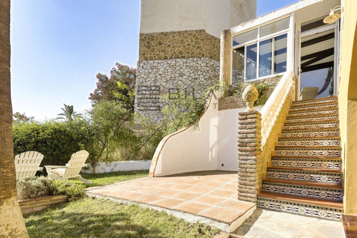 5 soverom Villa til salgs i Torremuelle med svømmebasseng garasje - € 1 095 000 (Ref: 9789905)