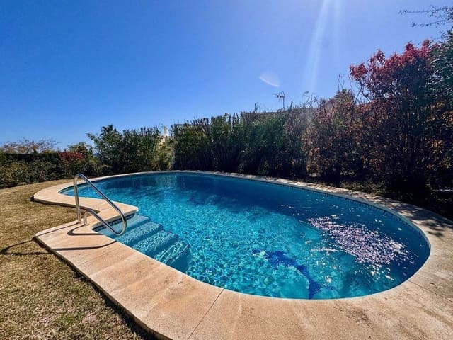 3 soverom Villa til salgs i Calahonda, Mijas med svømmebasseng garasje - € 650 000 (Ref: 9789906)