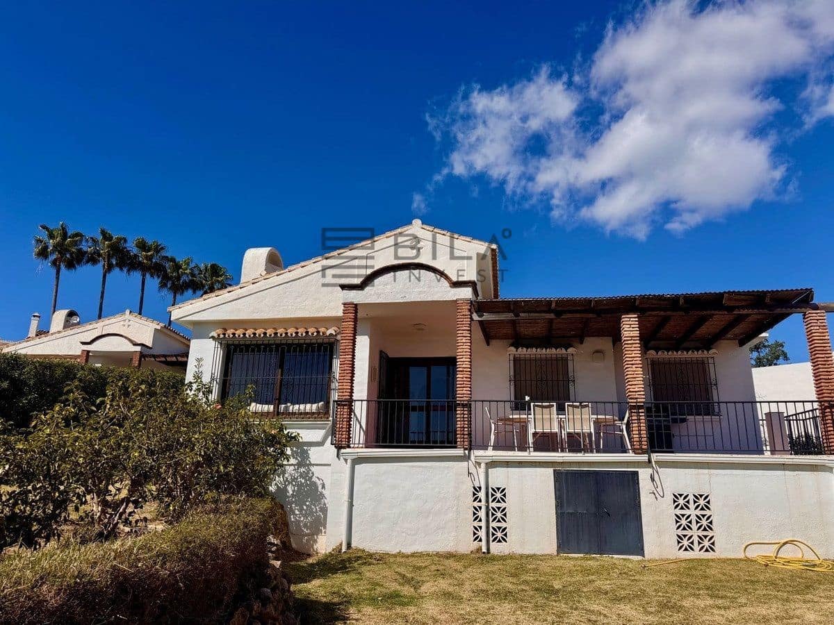 3 chambre Villa/Maison à vendre à Calahonda avec piscine garage - 650 000 € (Ref: 9789906)