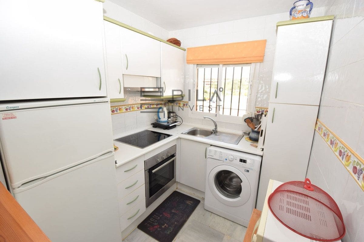 2 soveværelse Penthouse til salg i La Cala de Mijas med swimmingpool - € 499.950 (Ref: 9789907)