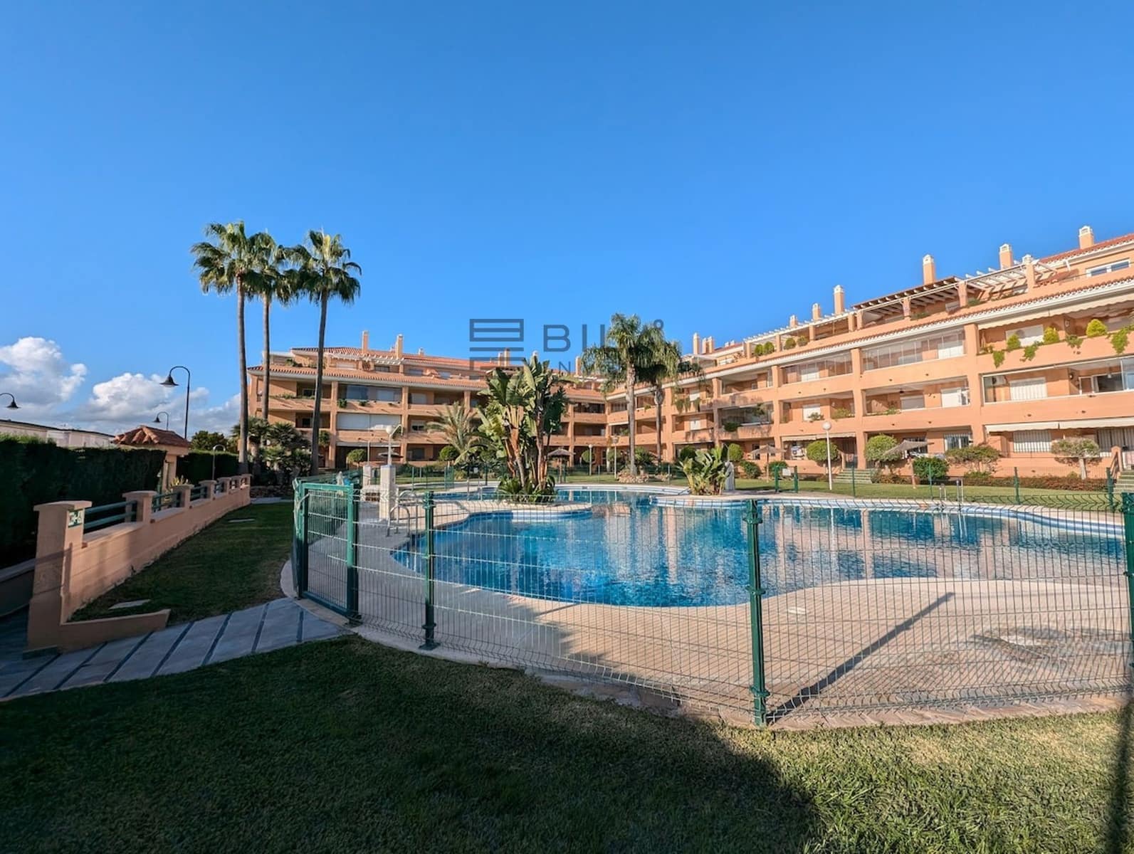 2 soveværelse Penthouse til salg i La Cala de Mijas med swimmingpool - € 499.950 (Ref: 9789907)