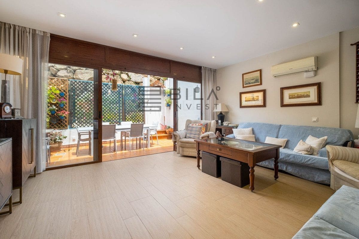 4 Zimmer Haus zu verkaufen in La Sierrezuela mit Pool Garage - 529.000 € (Ref: 9789908)